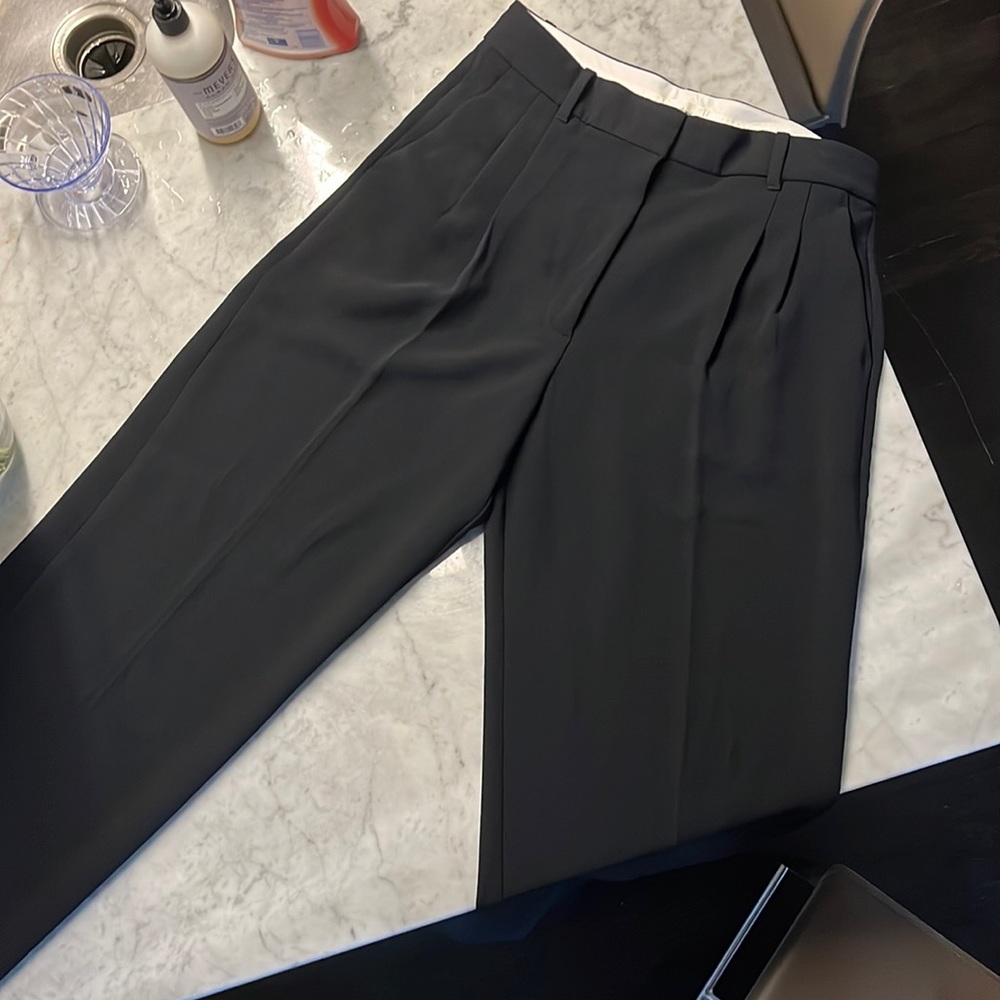 Aritzia Wilfred The Effortless Pant